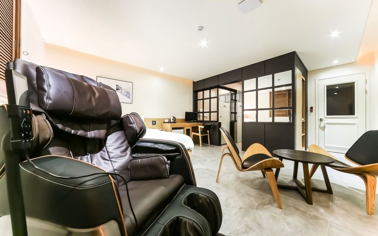 premium room(massage chair) | desk, laptop workspace, blackout curtains, soundproofing