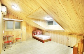 Room (Rosemary, 3F) | Free WiFi - CHOROK Pension (Boryeong)