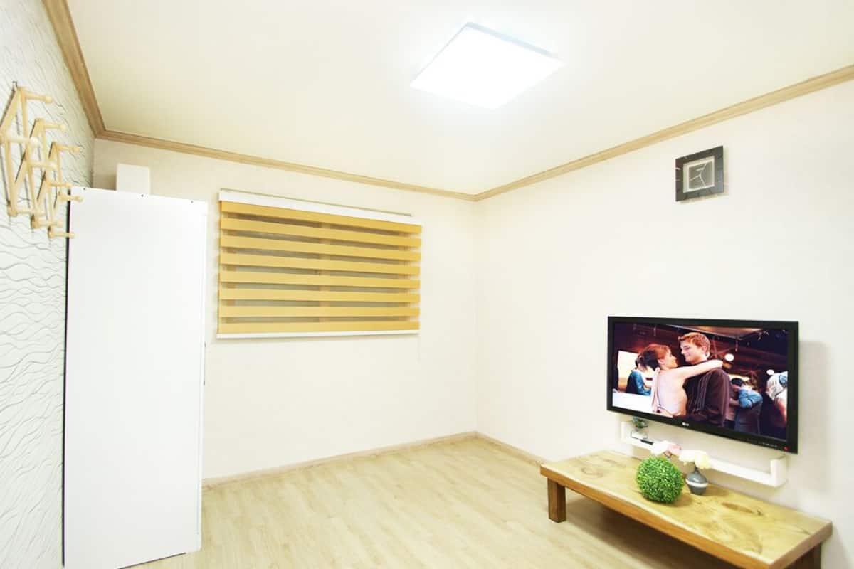 1 bedroom, free WiFi