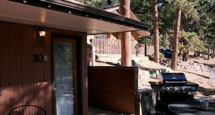 Söpö ja mukava 1 makuuhuone, täysin varusteltu keittiö - Timber Creek 10B