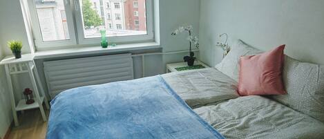 1 soverom, strykejern/-brett, wi-fi (inkludert) og sengetøy