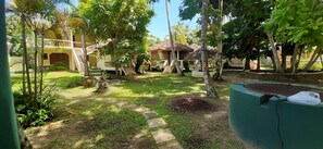 BBQ/picnic area - Kahuna B&B (Unawatuna)