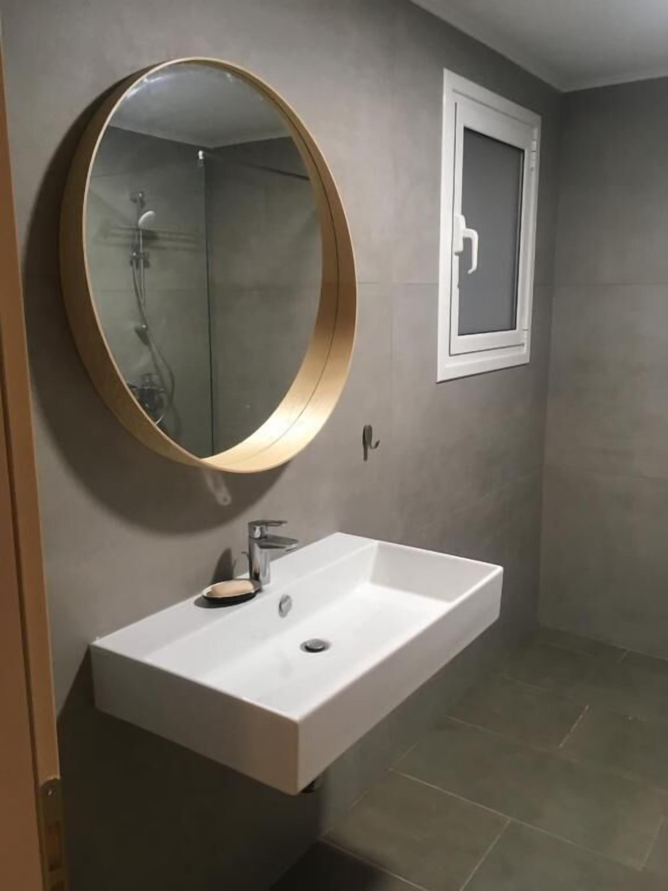 Dusche, Handtücher, Seife, Toilettenpapier