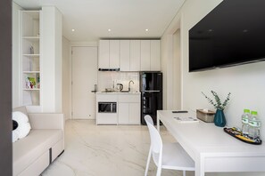Junior One-bedroom Suite | Accès au Wi-Fi (inclus), literie fournie