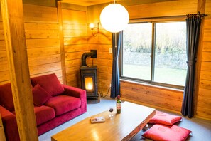 Lobby lounge - Myoko House - Hostel (Myoko)