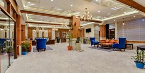 Lobby - Hotel Snowcrests Manor (Manali)