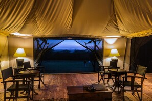 Living room - Instinct of the Mara (Maasai Mara)