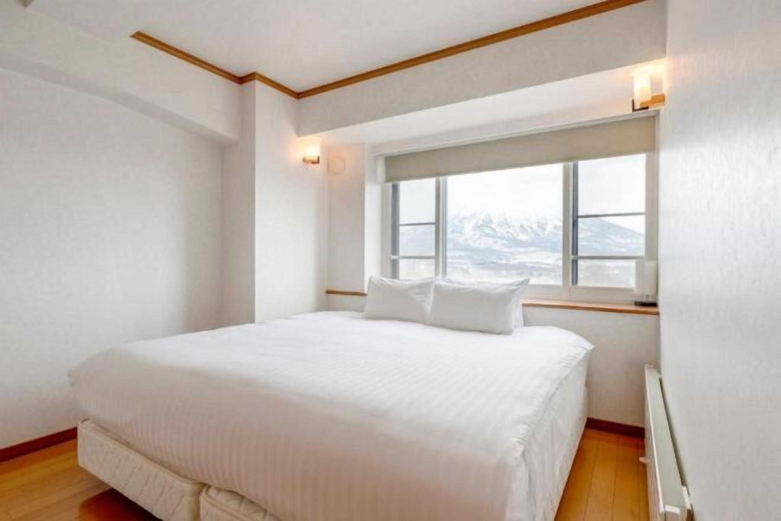 In-room safe, desk, free WiFi, bed sheets