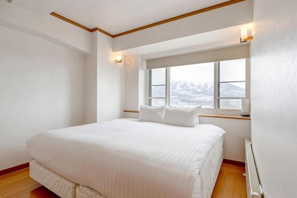 2 Bedroom (Bunk Room)