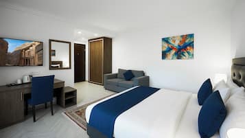 Doppia Superior, vista città | Biancheria da letto ipoallergenica, minibar con snack e bevande gratuite