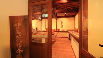 Nội thất lối vào