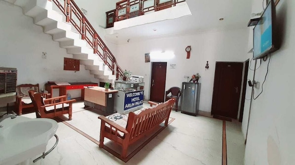 Lobby - Arun Palace (Kharar)