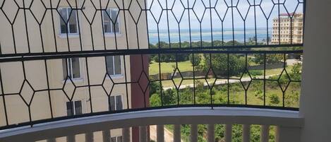 Apartamento, 4 habitaciones, vistas al mar | Vistas del balcón