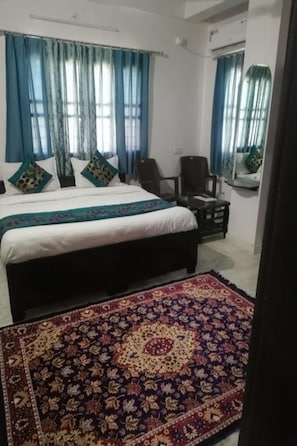 Deluxe Room | Free WiFi