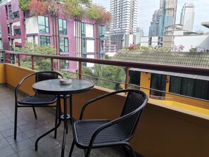 3 Bedrooms Apartment | Balcony view - NT Place Sukhumvit Suites (Bangkok)