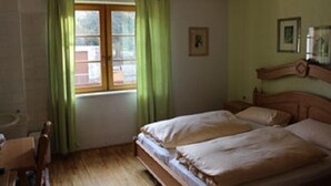 Double Room, Private Bathroom - Weingut und Gästehaus Helga May (Bodenheim)