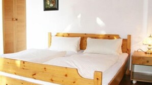 Single Room, Private Bathroom - Weingut und Gästehaus Helga May (Bodenheim)