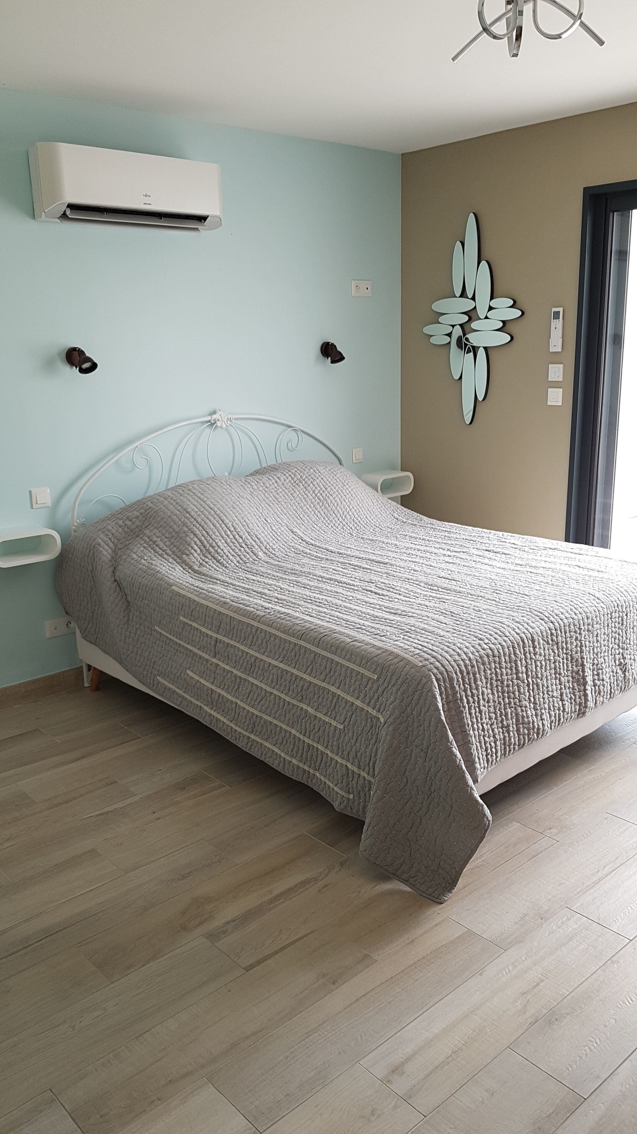 Individually decorated, individually furnished, soundproofing