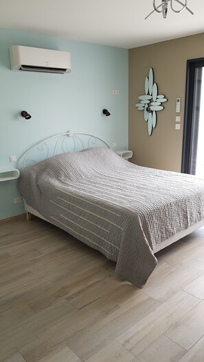 Triple Room (Sauvajou)