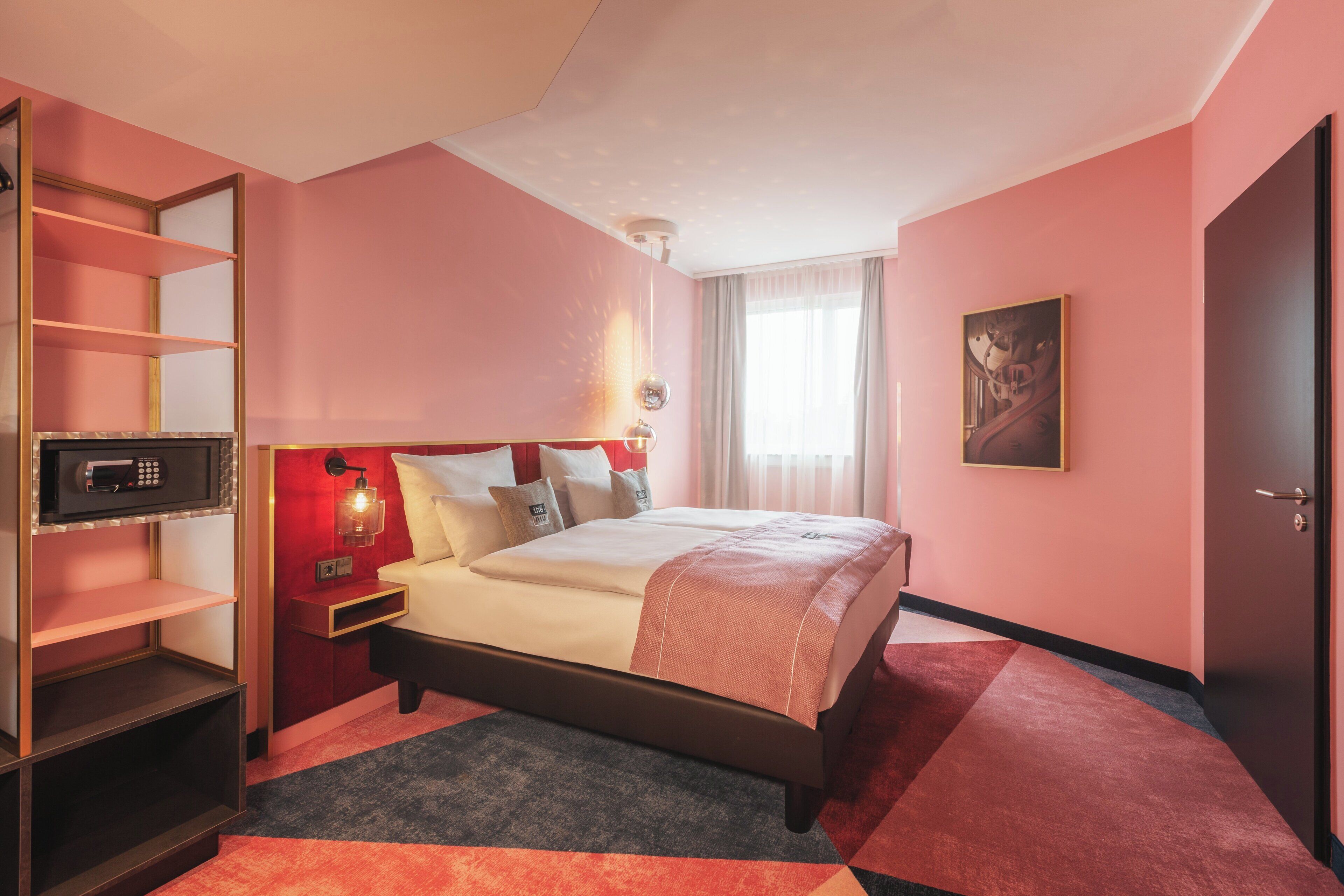 in-room safe, laptop workspace, soundproofing, free wifi