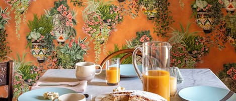 Free self-service breakfast