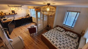 In-room safe, desk, free WiFi, bed sheets
