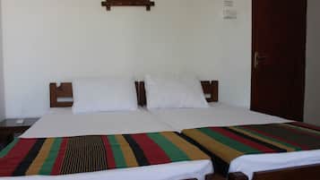Standard Triple Room, 3 Single Beds, Non Smoking, Mountain View | Individually furnished, free WiFi, bed sheets