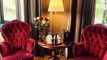 Memory foam beds, individually decorated, individually furnished, desk