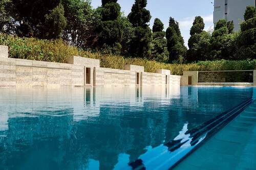 Piscine extérieure en saison