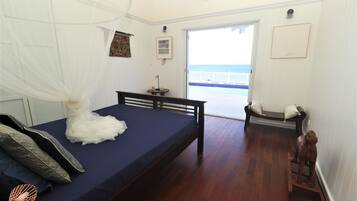 4 slaapkamers, een strijkplank/strijkijzer, gratis wifi, beddengoed