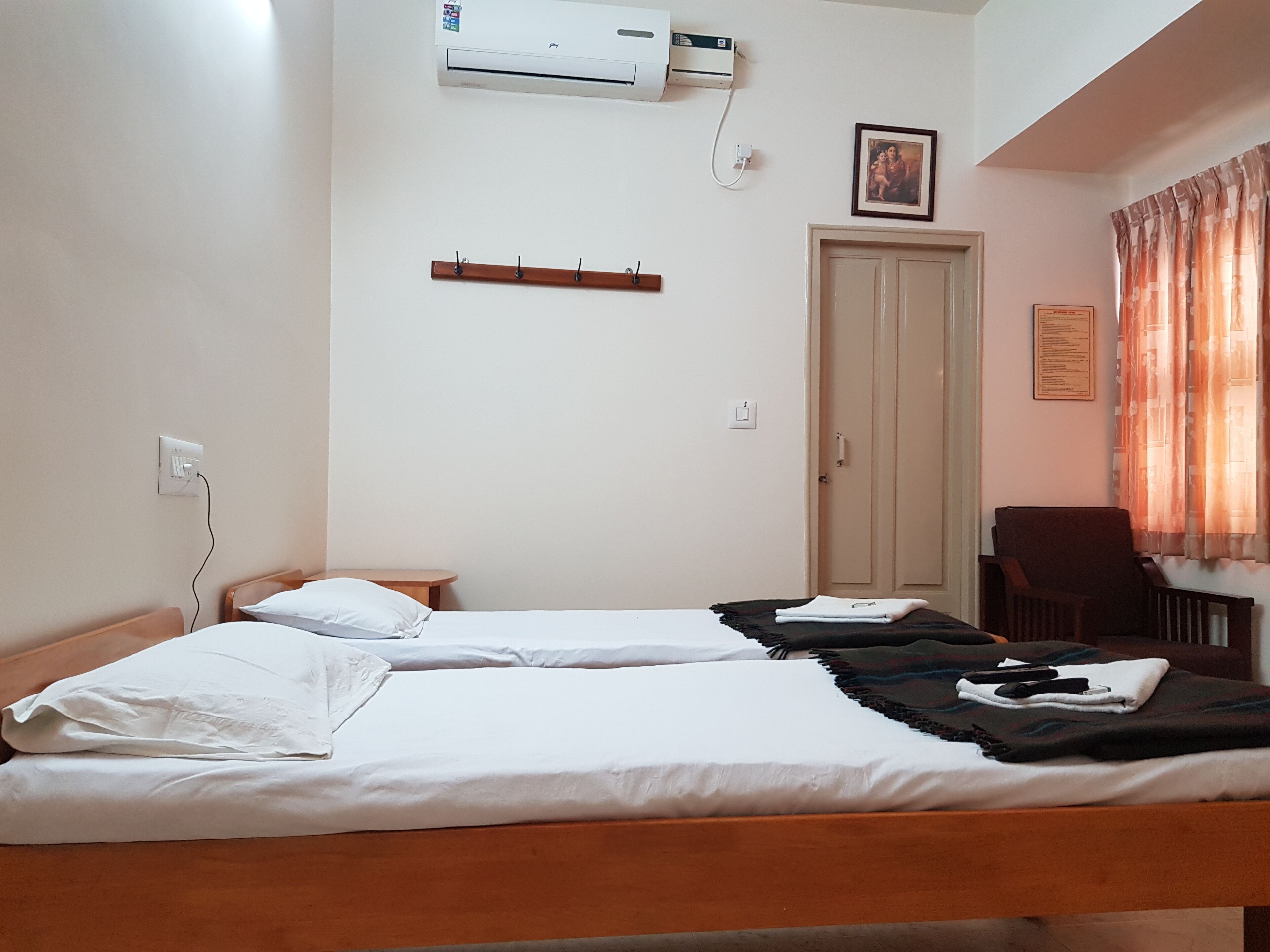 Superior Triple Room | Individually furnished, free WiFi, bed sheets