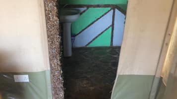 Executive Tent | Bathroom sink