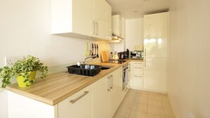 Marina Water View Apartment | 전용 간이 주방