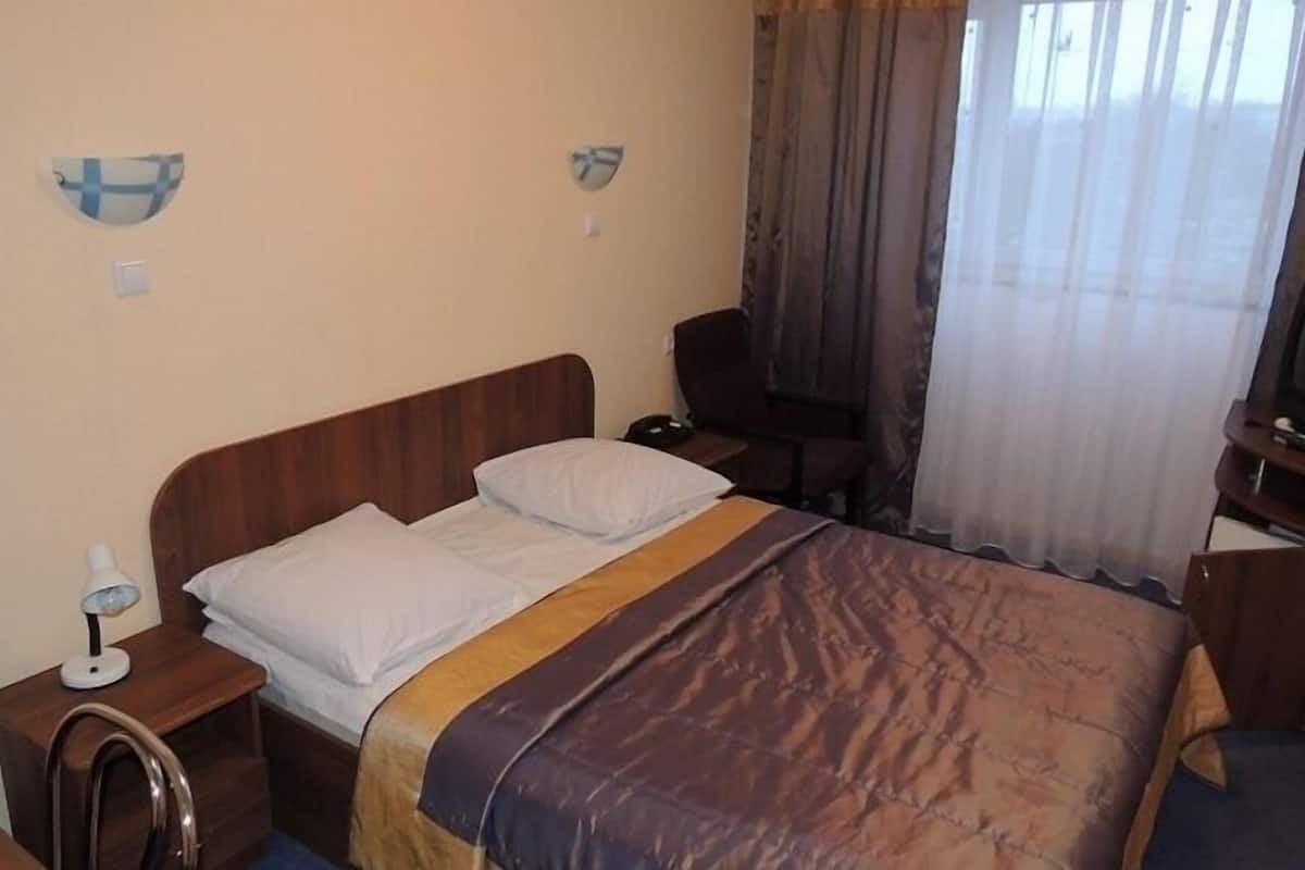 Standaard tweepersoonskamer | 1 slaapkamer, een bureau, gratis wifi, beddengoed