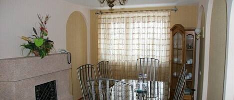 Huoneisto | 1 makuuhuone, työpöytÀ, ilmainen Wi-Fi, vuodevaatteet