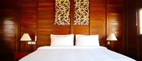 Deluxe Cabin | Desk, laptop workspace, free WiFi