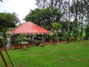 BBQ/picnic Area - Sharmada Hidden Nest Resort (Mysore)