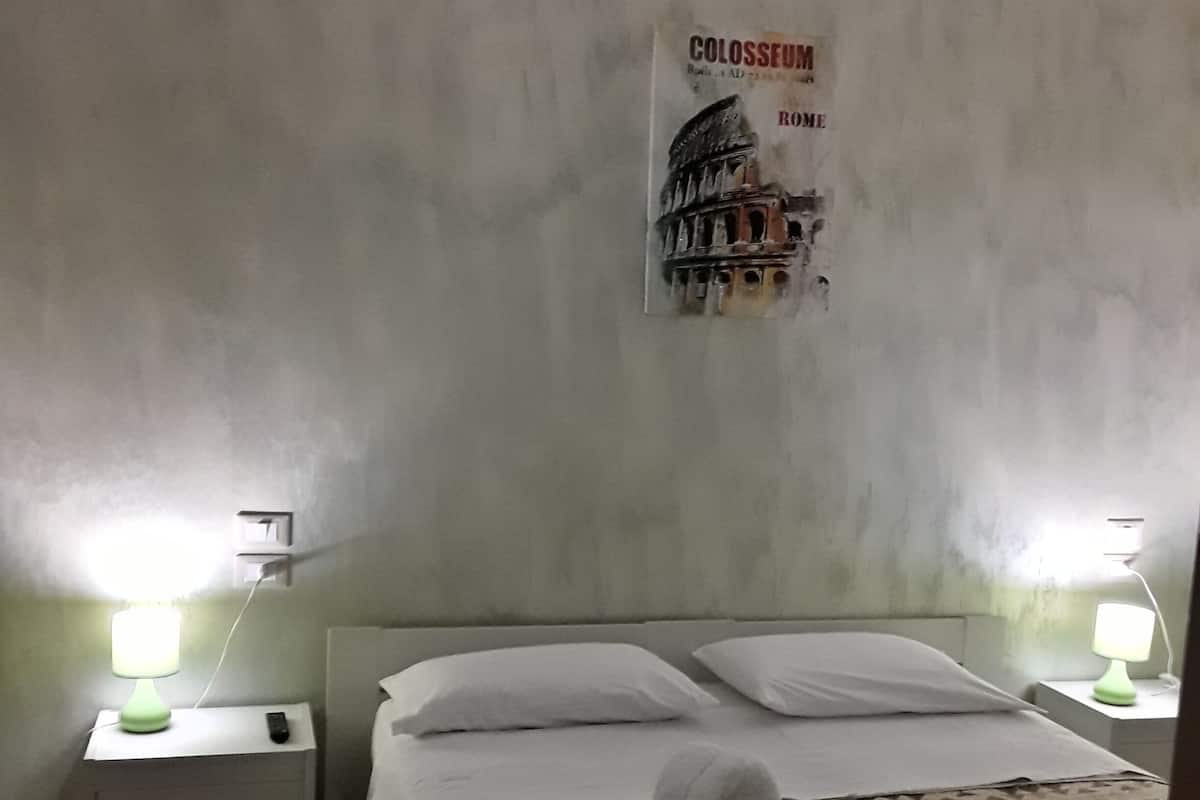 雙人或雙床房, 地面 (Rome) | 書桌、隔音、熨斗/熨衫板、免費 Wi-Fi