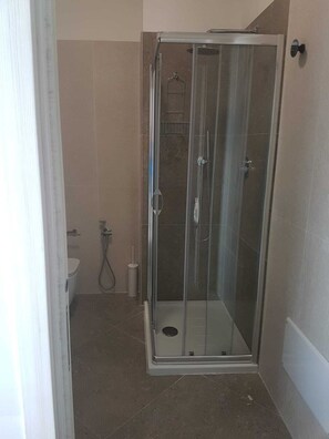 Bathroom shower - Sand Hotel (Botricello)