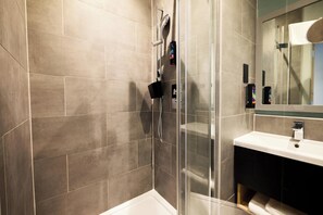 Regadera, regadera tipo lluvia, amenidades de baño gratuitas 
