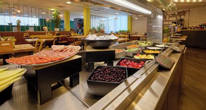 Holiday Inn - the niu, Loom Manchester North by IHG