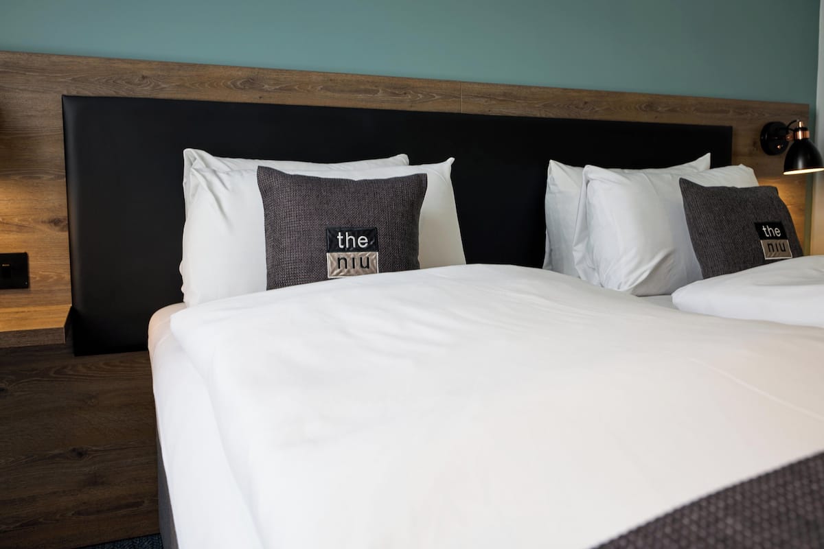 premium bedding, in-room safe, laptop workspace, blackout curtains
