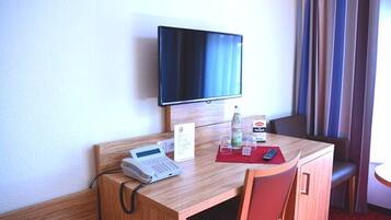 In-room safe, desk, soundproofing, free cribs/infant beds