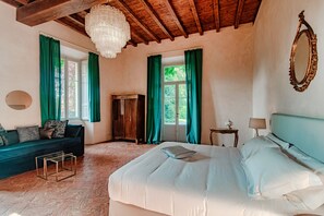 Suíte estúdio | Lençóis italianos Frette, roupas de cama premium, edredons de pluma