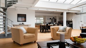 Apartment, 3 Bedrooms | Living area