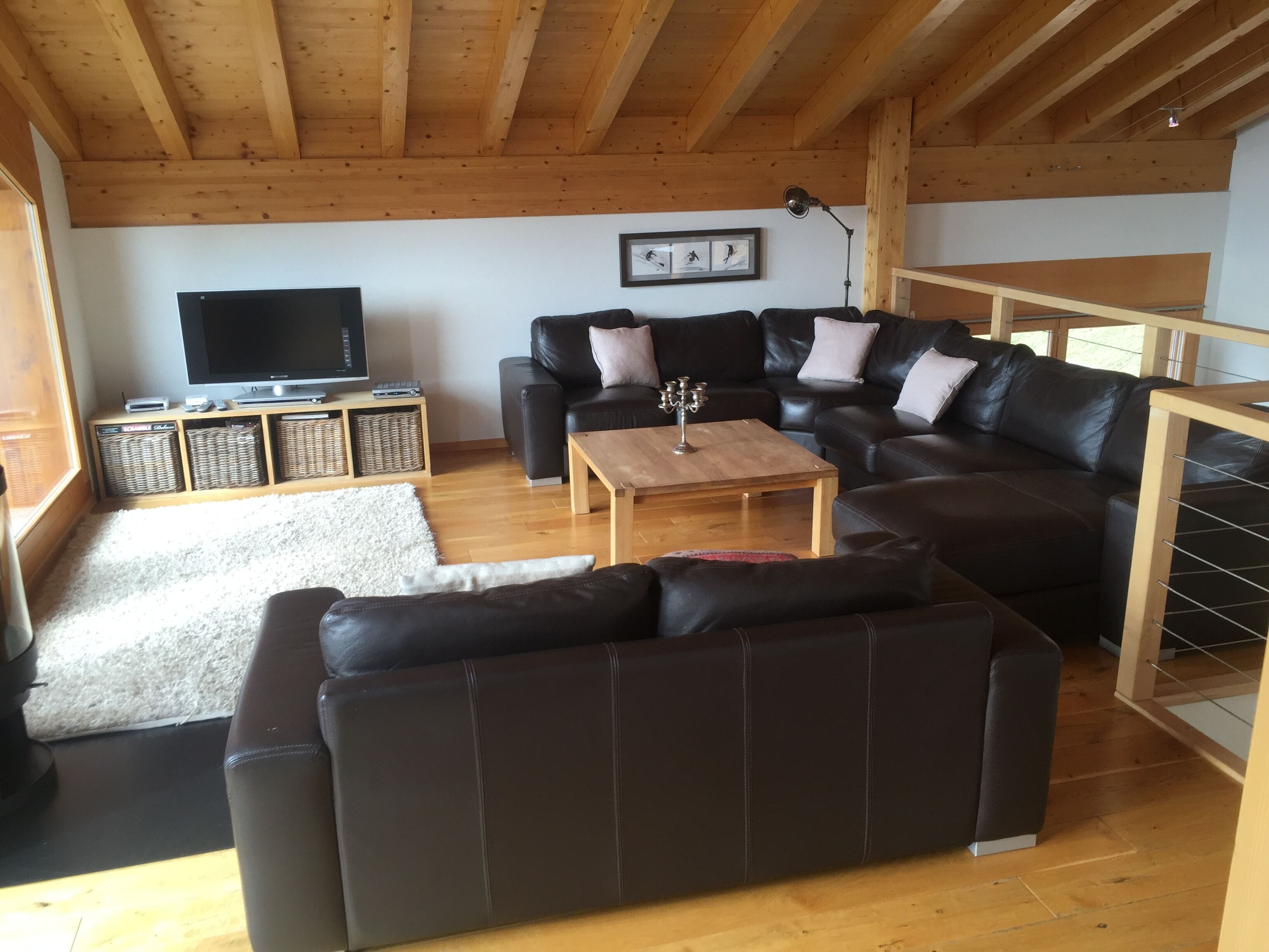 ลักซ์ชัวรี่ชาเลท์ | ห้องนั่งเล่น | ทีวีจอแบน