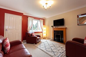 Traditional House, 3 Bedrooms | Living area | Flat-screen TV - Irlam's Home from Home (Manchester)