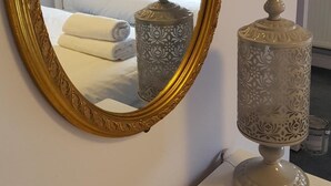 ستائر تعتيم وواي فاي مجانًا وملاءات أسرّة