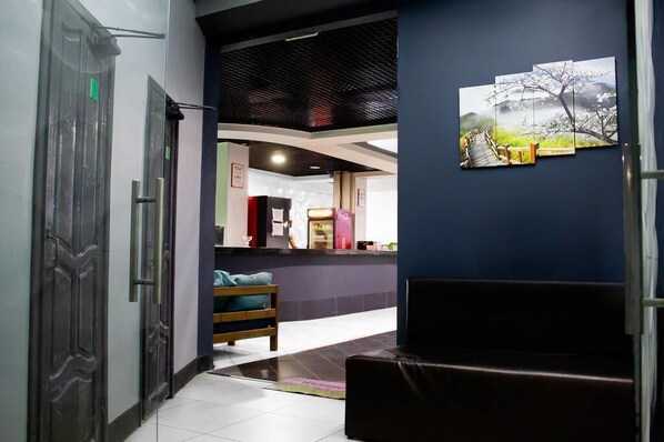 Reception - Zipper House - Hostel (Odesa)