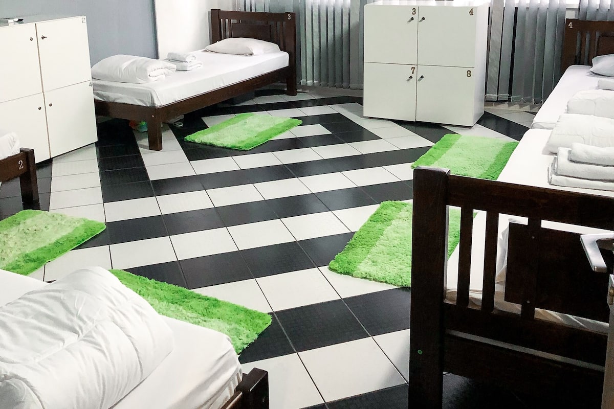 Dortoir Partagé Confort (Bed in 5-beds dormitory)